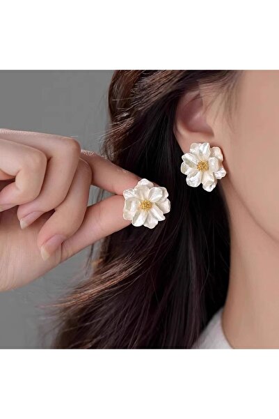 Glamluxe Women's Pearlescent Yellow and White Flower Earrings Spring Breeze S...