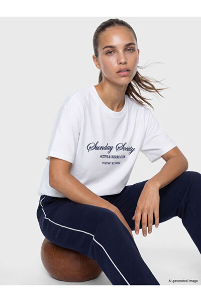LC Waikiki Rmz Gi̇yi̇m Farkiyla New York Printed Loose Fit Women's Sports T-S...