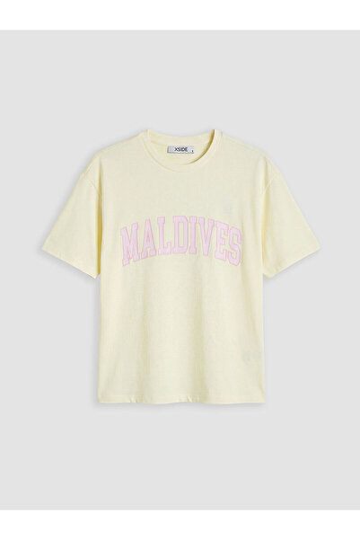 LC Waikiki Nevavm Women's T-Shirt with Oval Collar and Printed Design