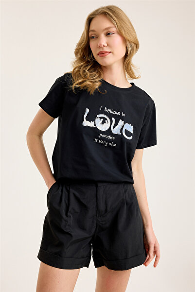 HomeStore Cat Emblem Tshirt