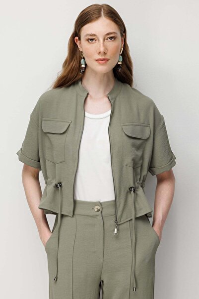 ON Short Sleeve Jacket with Cover Pockets