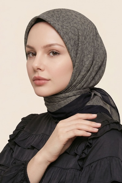 InStyle وشاح قطني ناعم أسود بنمط ملتف على شكل خطوط