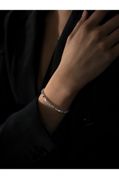 LuneraBag Premium Square Crystal Stone Women's Bracelet – Minimal Stylish Elastic Jewelry |   4 mm Square Cut