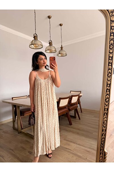 BÜŞRA PERKER فستان منقط