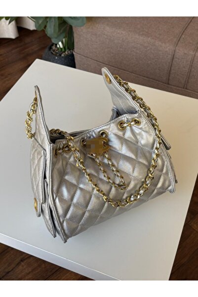 GGGG Shoulder bag with accessories