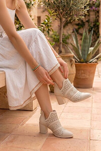 Stilbagshoes Velvet Laser Printed Detailled Summer Women's Heel Shoes Beige