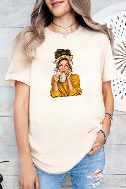 Sarah's Boutique Women's T-shirt – 100% cotton – Cozy Mug