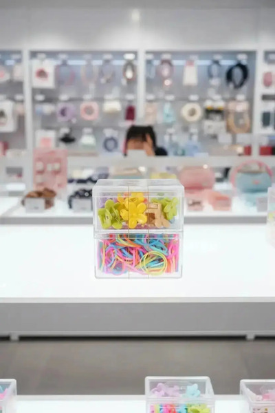 Miniso Licensed Hair Clip and Rubber Band Set Double Layered – Regular Practi...