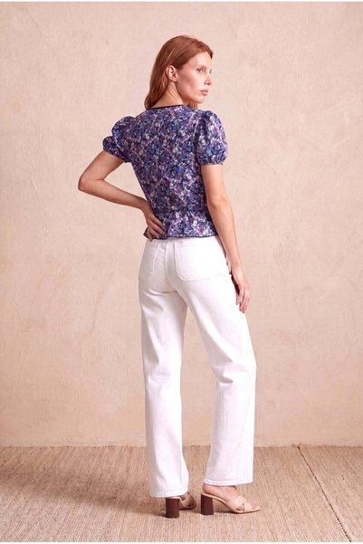 WESTMARK LONDON Kadın Mor Çiçek Desenli Bürümcük V Yaka Balon Kollu Önü Büzgülü Crop Bluz OFELIA