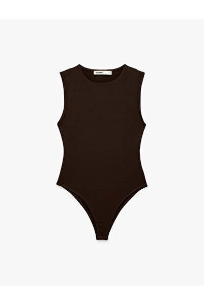 Koton Body slim, fără mâneci, cu decolteu