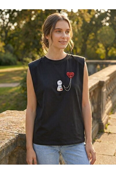 Yumey Stone, Chain Accessory Holder Padded Basic T-Shirt