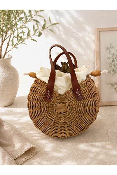 Nua Bags El Yapımı Rattan Çanta – Doğal Hasır Dokulu Premium Kadın El Çantası