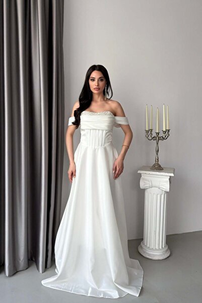 Serica Moda White Low Sleeve Stone Embellished Underwire Long Evening Dress