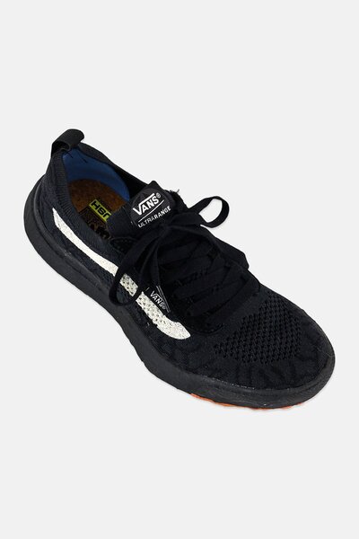 Vans حذاء التزلج للأطفال البنات Ultra Range VR3 بأربطة، أسود