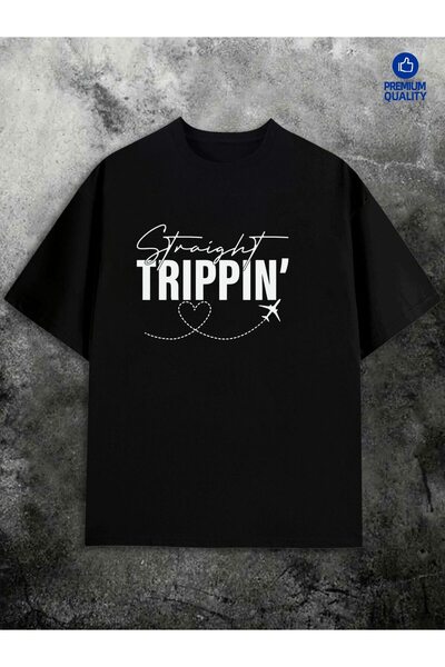 2mcup تي شيرت رجالي أسود بمقاس كبير مع تصميم "Stay Trippin'" ورسومات قلب، قما...