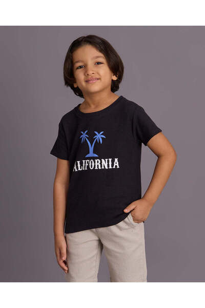 REDTAG Boys Black Jacquard Printed T-shirt