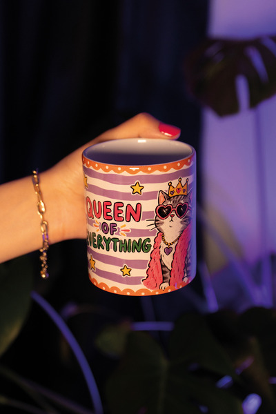 moontainills Queen of Everything Yazılı Eğlenceli Kedi Temalı Eğlenceli Hediye Kupa