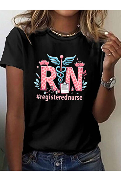 23 nisan قميص ممرضة معتمدة (RN) - قميص أخضر فاتح مع طباعة RN، بأكمام قصيرة وي...