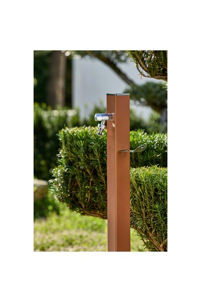 Colortap Coloană de apă triunghiulară cu talpă de grădină Colortap, teracota