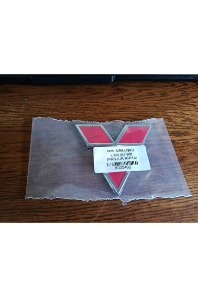 restinal Mitsubishi L300 (91-98) Compatible Red Grille Emblem Front Logo Oem:...