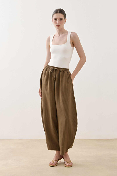 Fahhar Striped Textured Barrel Trousers Khaki