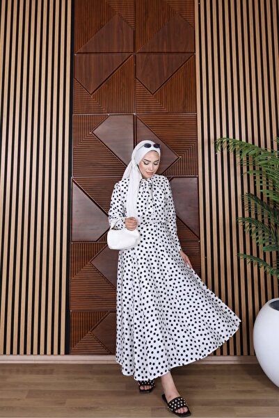 Moda Krash طقم تنورة بنقشة منقطة مع تفاصيل وشاح