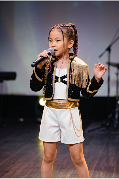 zühre balaban K Pop Costume Shorts Jacket Blouse Set