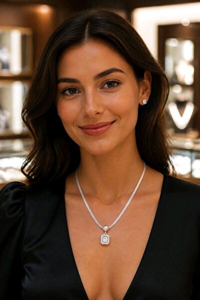Monalisa Home Luxury Figured Adjustable Necklace