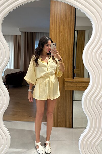 Gizem Ecemiş Klara Sarı Tensel Şort Gömlek Takım