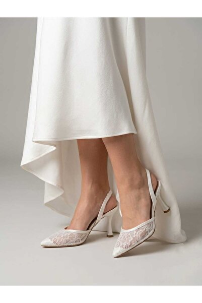 FRZZ حذاء نسائي بكعب من الدانتيل بتصميم أنيق وجذاب