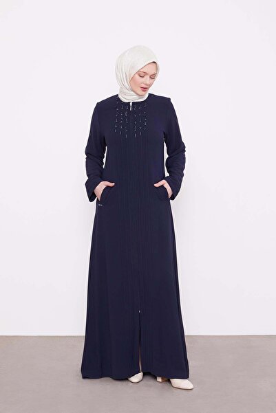 Levidor Ribbed and Embroidered Zippered Ferace