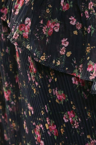 NO BRAND Rochie neagră mini simplă plisată cu mâneci lungi și volane Warehous...