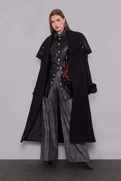 Levidor Black Cape Detailed Coat