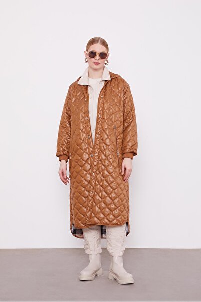 Levidor Coffee Shiny Quilted Snap-On Coat