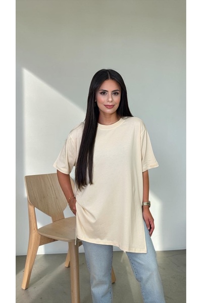 ARDİL TASARIM ATÖLYESİ Kadın %100 Pamuk Yırtmaçlı Yuvarlak Yakalı T-shirt
