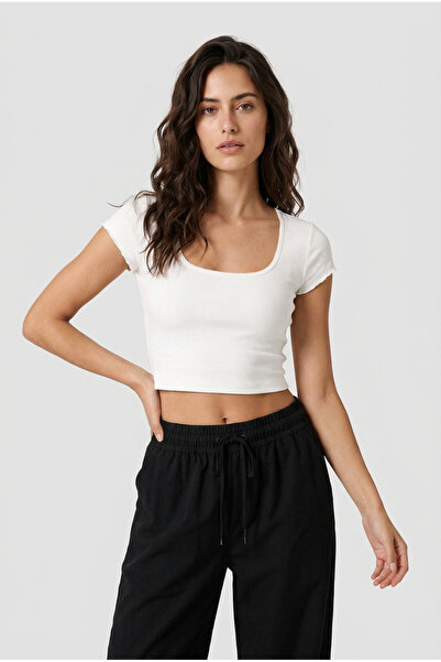 Remy's Women's T-Shirt Crop