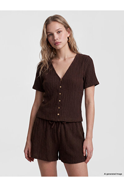 LC Waikiki Esvab • Modern & Distinctive V Dikim Textured Blouse
