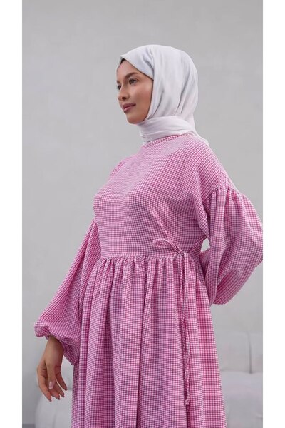 inci wears Pink Gingham Patterned Seersucker Fabric Hijab Dress with Waist Tie