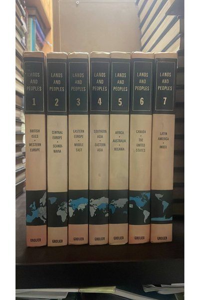 Kişisel Yayınlar GROLIER GEZİ KÜLTÜR ANSİKLOPEDİSİ İNGİLİZCE KOLEKSİYON DEKORATİF VE BİLGİ 7 cilt