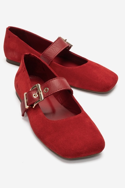 LuviShoes حذاء باليه نسائي من الجلد الطبيعي باللون الأحمر من JONAS مع حزام