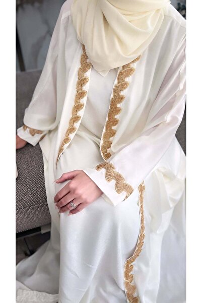 details Pearl of Gold Abaya Set