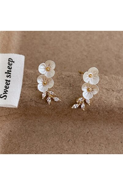 Glamluxe White Flower Figured Leaf Motif Women's Earrings