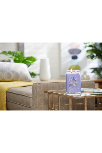 NO BRAND Lumânare parfumată YANKEE CANDLE cu aromă de flori de liliac, în bor...