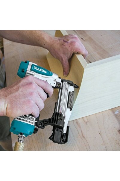 Makita Capsator pneumatic 0,6mm 15-35mm AF353 Carcasă