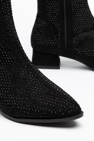 moda rees Women's Black Suede Stone-Embellished Stylish Pointed Toe Thick Short Heel Zipper Boots