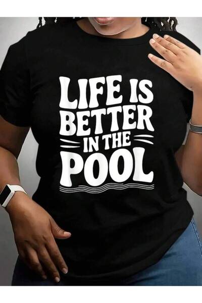 9JY تي شيرت بطباعة جرافيكية باللون الأسود من Life Is Better In The Pool Cruis...