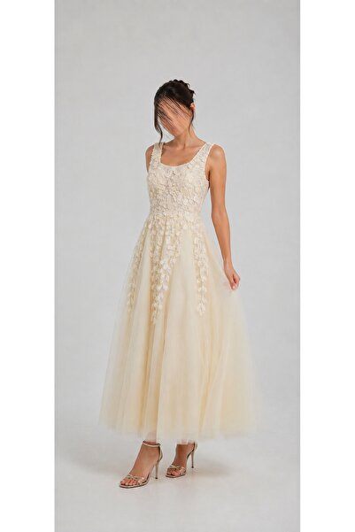 Lia Dress