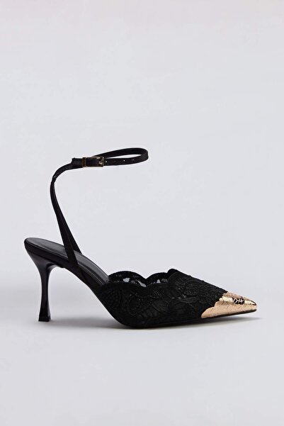 TRENDYOL SHOES Μαύρα Premium 8 εκ. Γαλβανιζέ Λεπτομερή Γυναικεία Κλασικά Παπο...