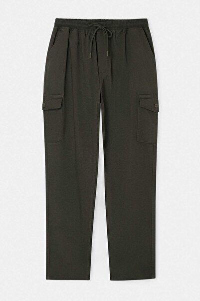 Trendyol Collection بنطلون كاكي للرجال مقاس كبير TMNSS26AR00006