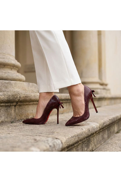 Letafia Στιλέτο με λεπτομέρεια φιόγκου στο πίσω μέρος της μόδας